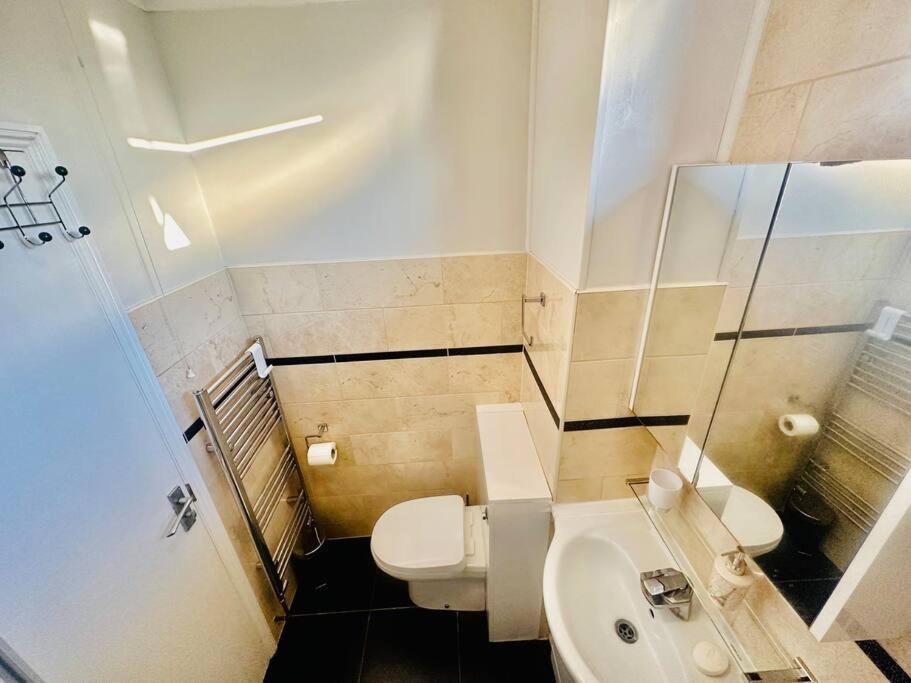 Apartament 3 Bed Sky Se15 Peckham *